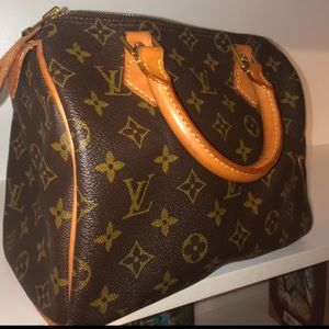 Authentic Louis Vuitton Vintage Speedy 25